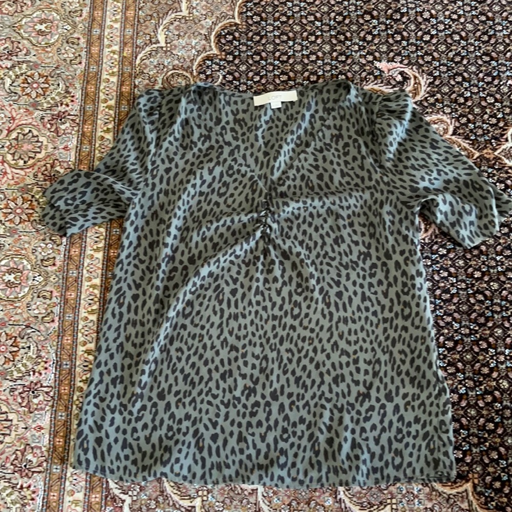 Loft . Size XS. Color green and black